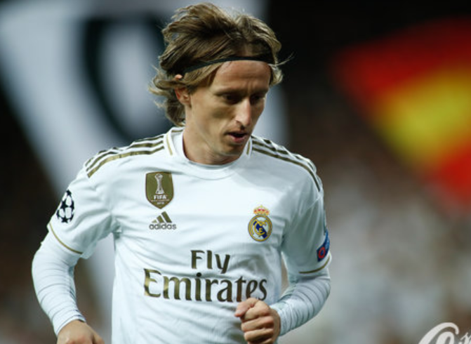 媒体人：浙江队昨天抵达昆明，将先在昆明训练两天再去玉溪