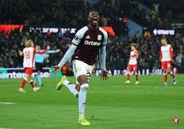 费兰深谙棒球之道 来源：巴塞官方推特费兰深谙棒球之道 来源：巴塞官方推特