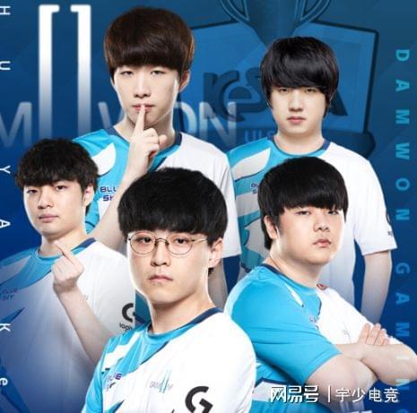 随着曼联5-2，热刺3-2，欧联杯8强全部出炉！穆里尼奥遗憾被淘汰.