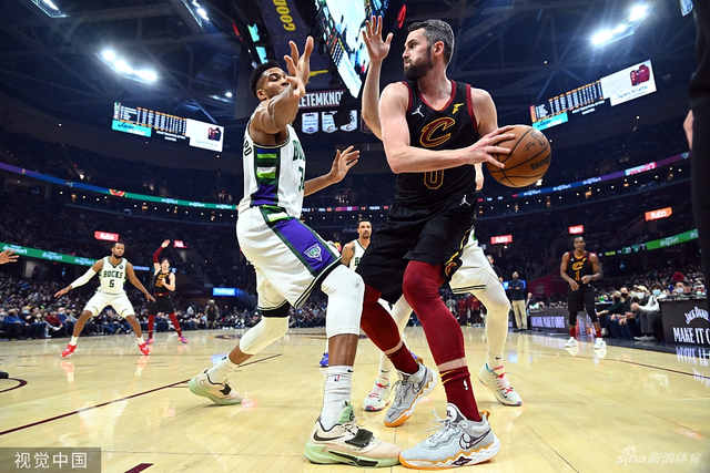 其在球场上 其在球场上